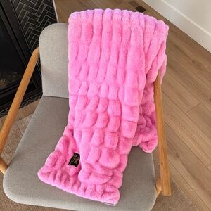 Minky Couture Hugs Taffy Pink Adult Size Blanket